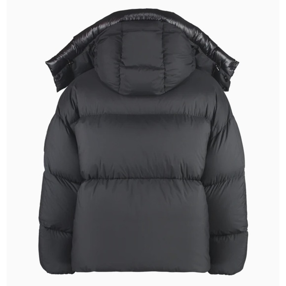 MONCLER GENIUS
Moncler X Roc Nation Down Jacket Logo-App Quilted Shell Hooded - Picture 2 of 10